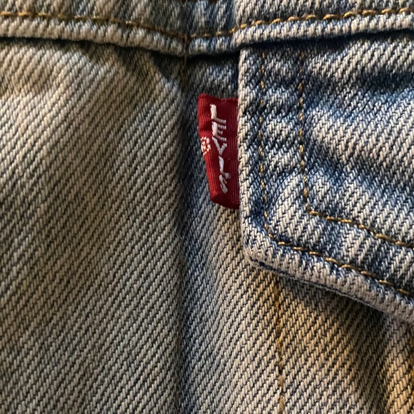 Levi's Disney Light Blue Denim Jacket with Cream Sherpa Lining size small Unisex - Picture 8 of 8